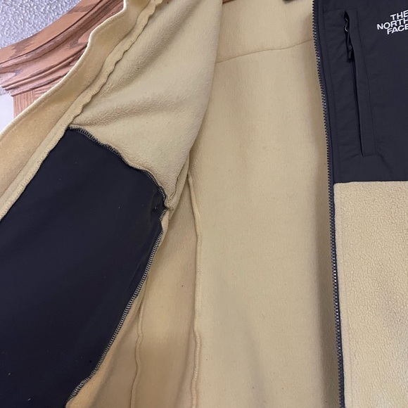 North Face yellow and gray fleece - Picture 5 of 8